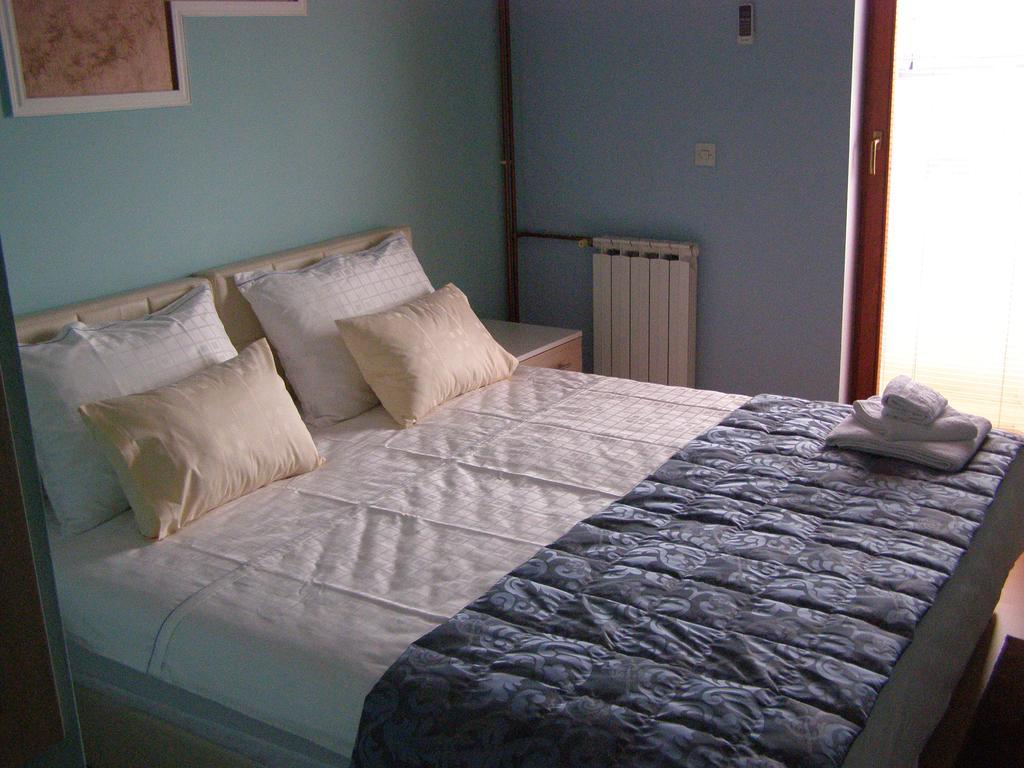Hotel Arizona Sarajevo Lukavica Buitenkant foto